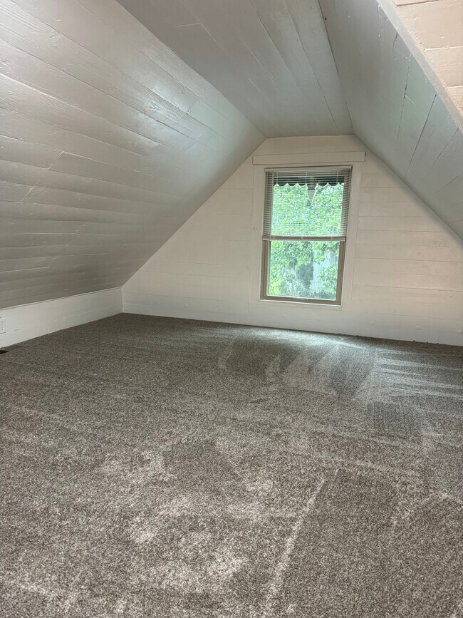 bedroom 3 - 1314 Chase Ave