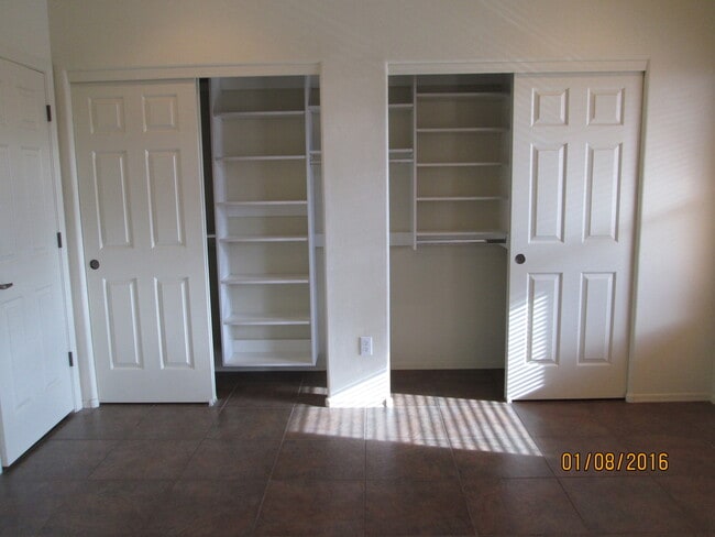 Building Photo - 993 S Throne Room St