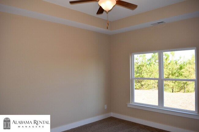 Building Photo - 839 Kent Dr