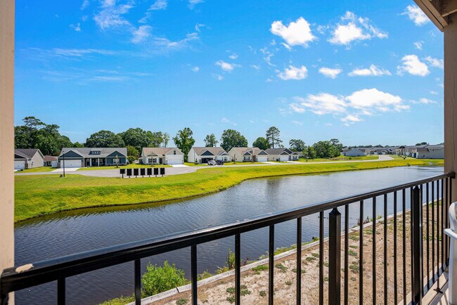 Building Photo - 215 Double Eagle Dr