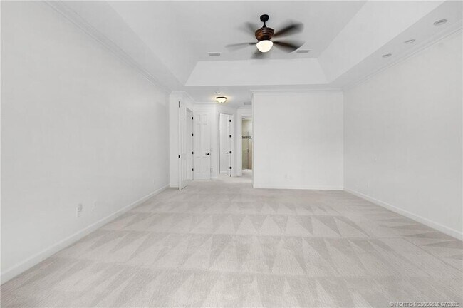 Building Photo - 158 S River Rd