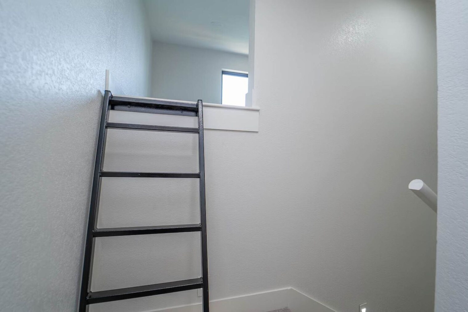Building Photo - 10573 Jasper Ln
