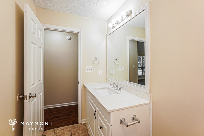 Building Photo - 63 Grassmire Dr