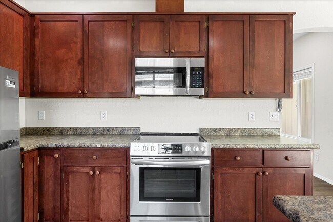 Building Photo - 2540 Bethany Ct