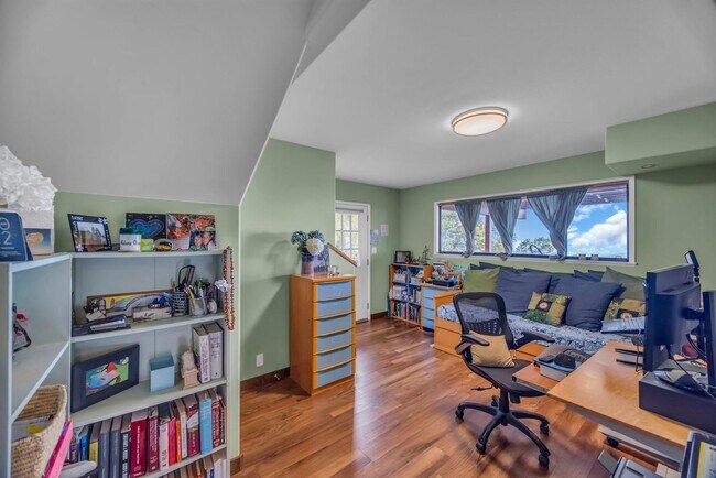 Building Photo - Fully Furnished 4BR in Kula. Garage, Bonus...