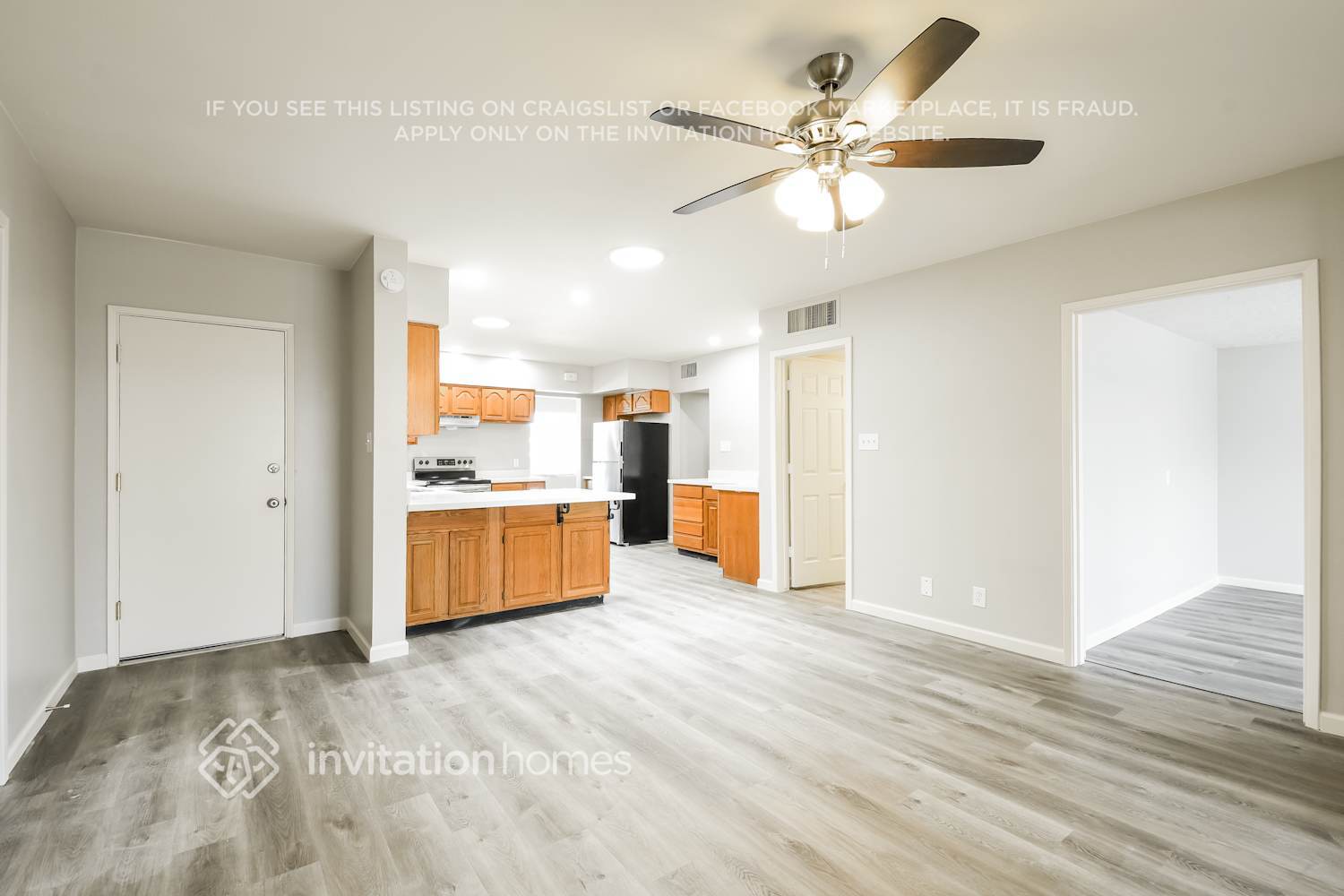 Building Photo - 2239 W Shady Glen Ave