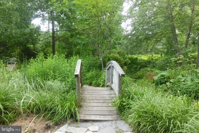 Building Photo - 3808 Delano St