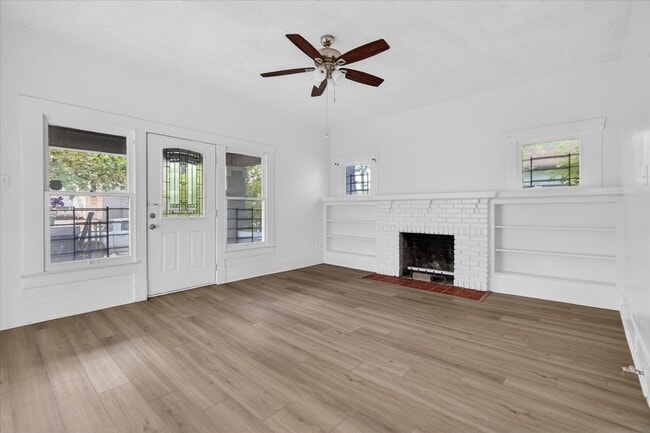 Building Photo - 1607 Holman St