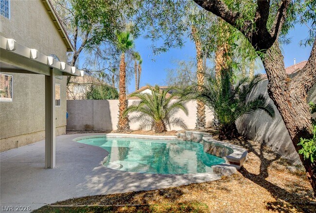 Building Photo - 8401 Desert Quail Dr