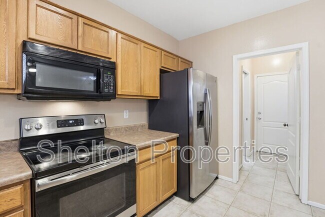 Building Photo - 15818 N 25th St