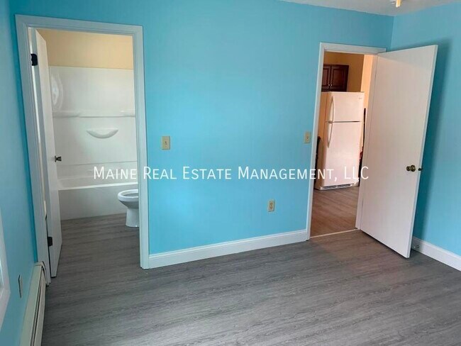 Building Photo - 47 Hill St