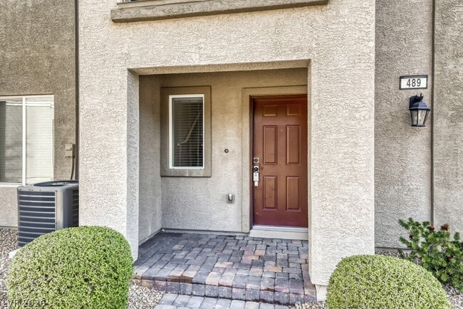 Building Photo - 489 Anthurium Pl