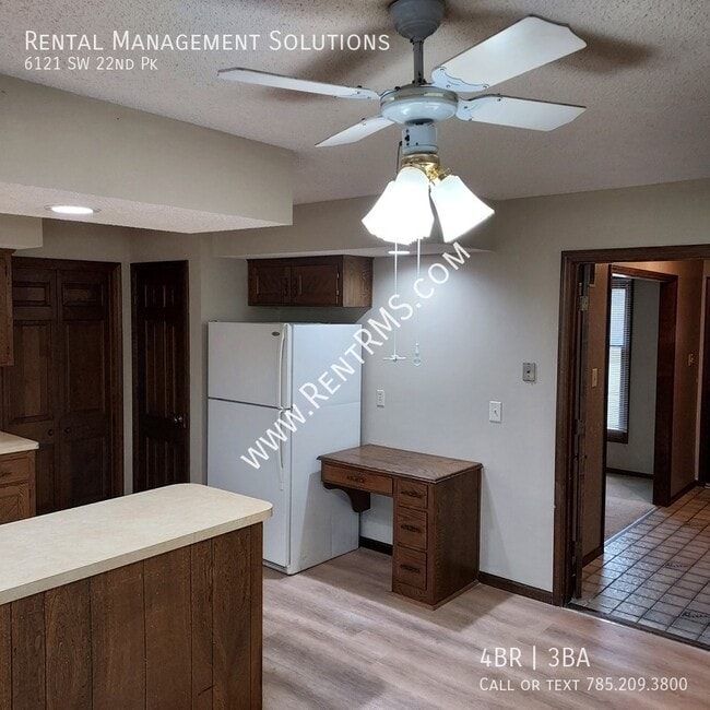 Building Photo - 6121 SW 22nd Park