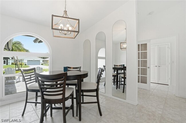 Building Photo - 132 Bordeaux Cir