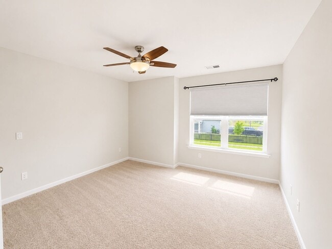 Building Photo - 119 Cherry Grv Dr
