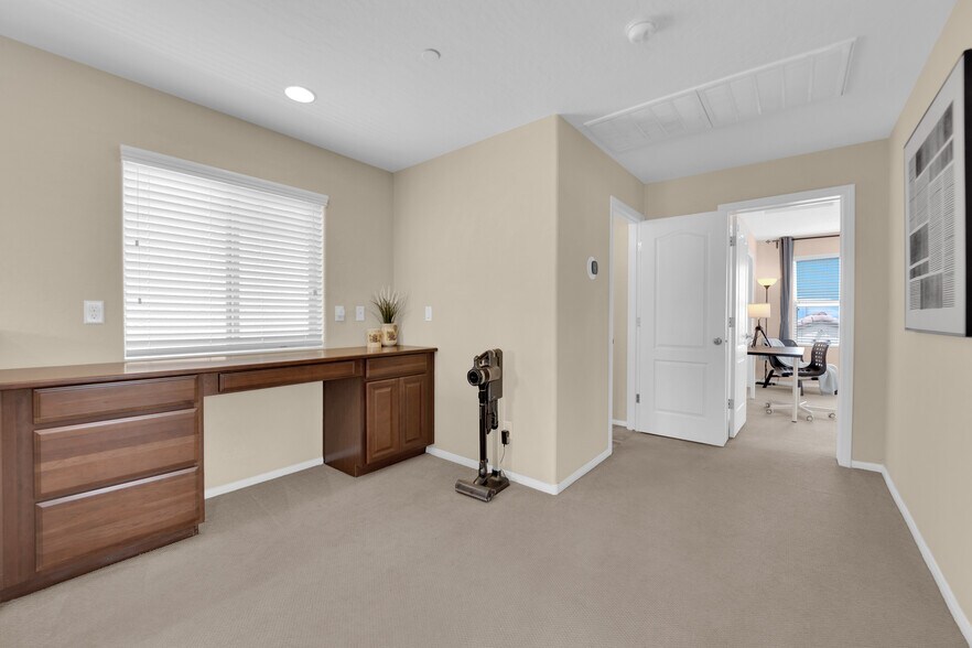 Building Photo - 7605 Finishing Touch Court