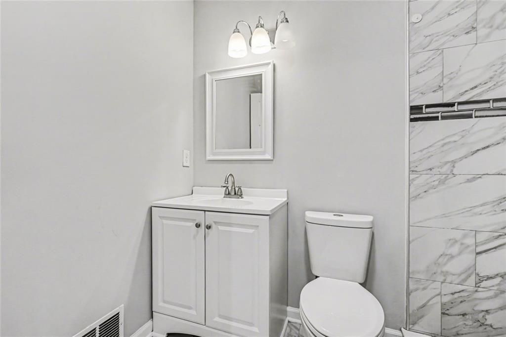 Building Photo - 2952 N Dekalb, A