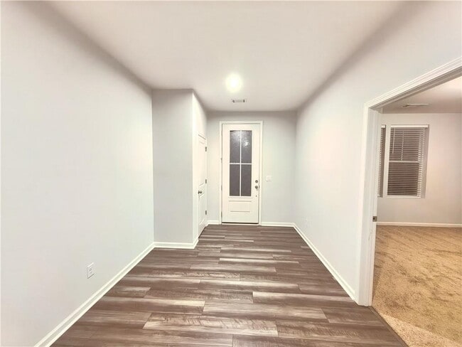 Building Photo - 2400 Whistler Wy NE