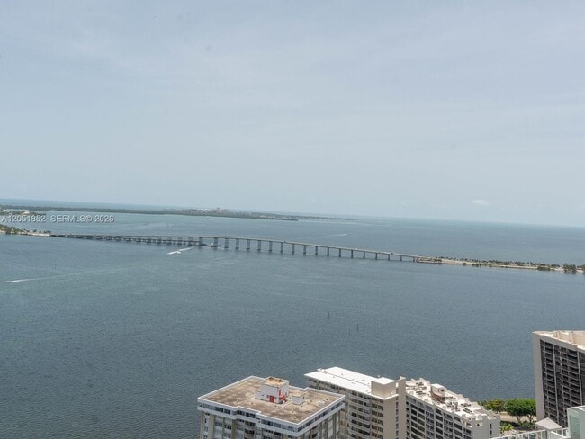 Building Photo - 1300 Brickell Bay Dr