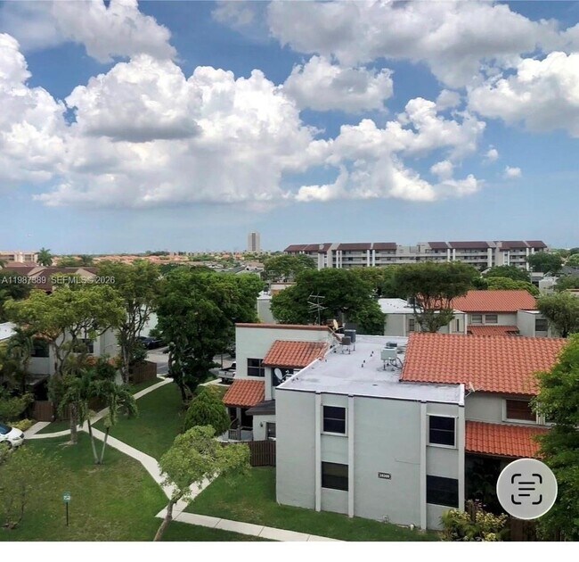 Building Photo - 10317 NW 9th St Cir