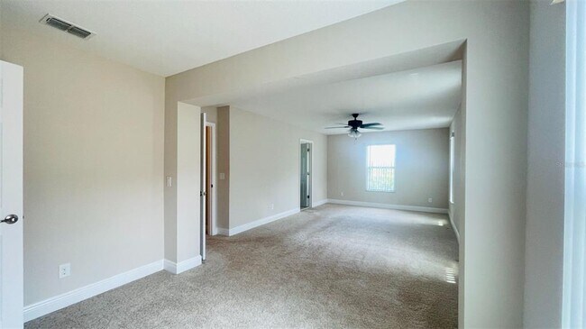 Building Photo - 1033 Vinsetta Cir