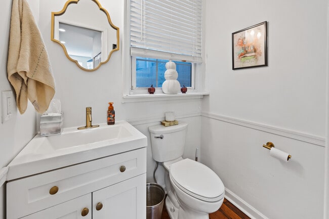 Building Photo - 2207 Lombard St