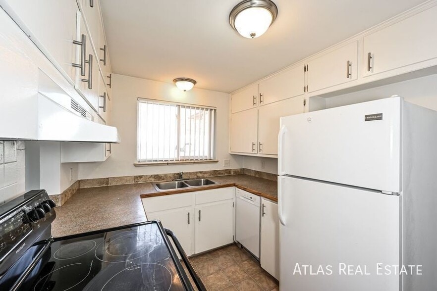 Building Photo - 10311 W 59th Ave
