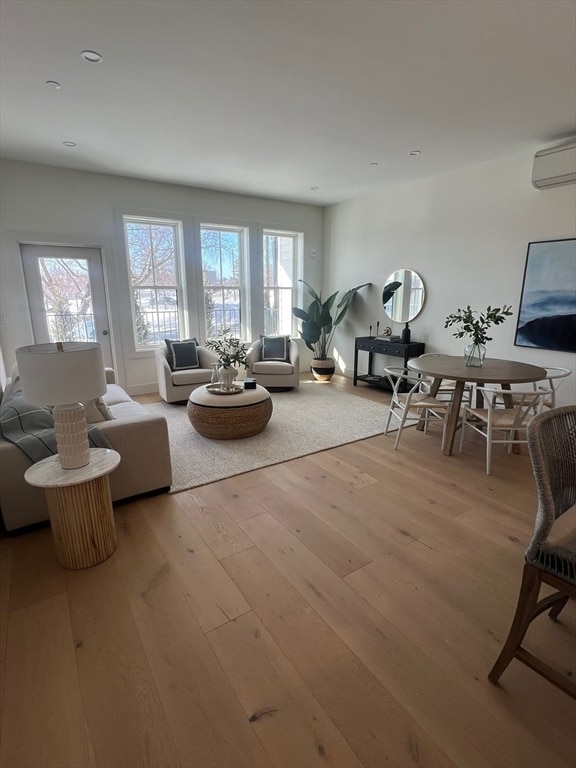 Building Photo - 105 Sea St