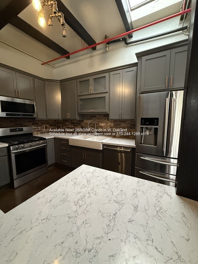 Building Photo - CHIC INDUSTRIAL 2BR/2BA CONDO Available Now!
