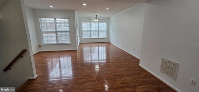 Building Photo - 20544 Blue Heron Terrace