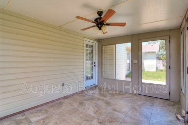 Building Photo - 141 Summerfield Cir