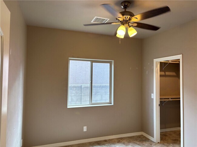 Building Photo - 3645 N Lomita St
