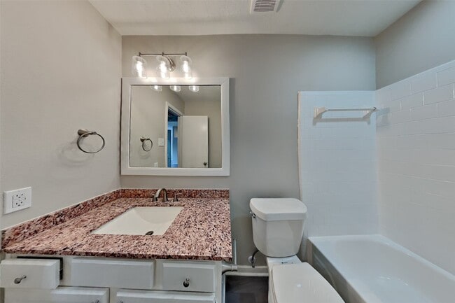 Building Photo - 4311 Duesenberg Ct