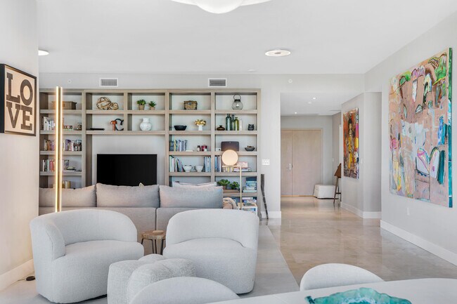 Building Photo - 701 N Fort Lauderdale Beach Blvd