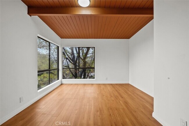 Building Photo - 2159 La Canada Crest Dr