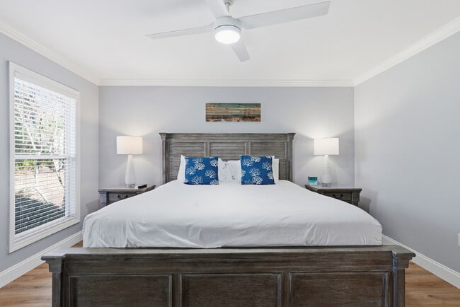 Building Photo - "Coastal Comfort Awaits: Spacious 2-Bed, 2-Bath Furnished Condo in Shipyard on Hilton Head Island!"