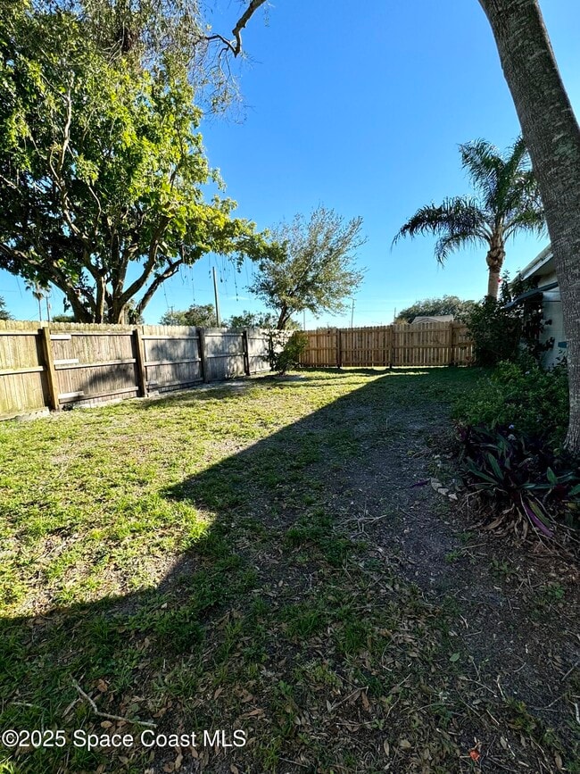 Building Photo - 1004 Green Rd