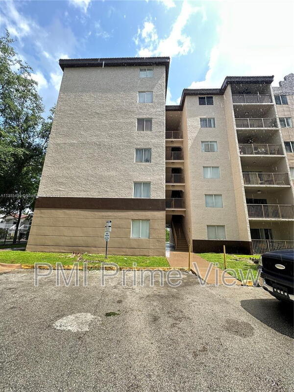 Building Photo - 15231 SW 80th St