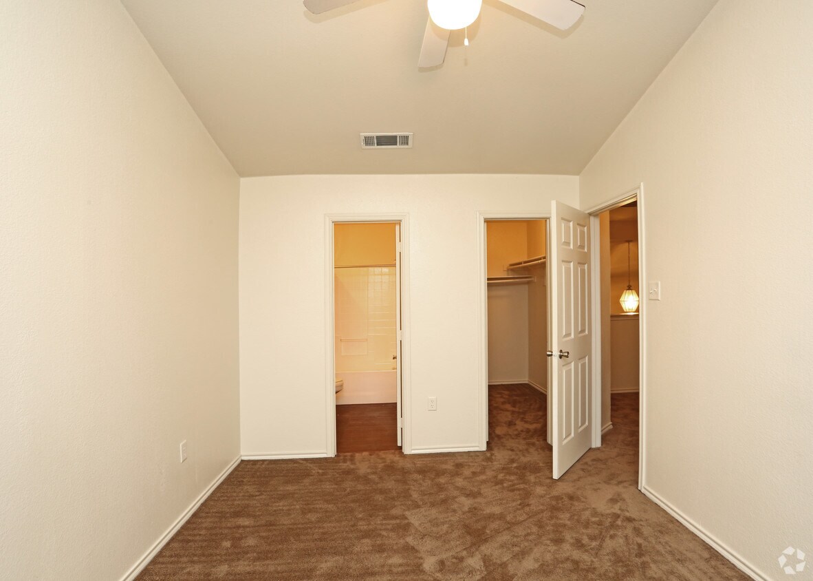 Sycamore Pointe Apartments Fort Worth