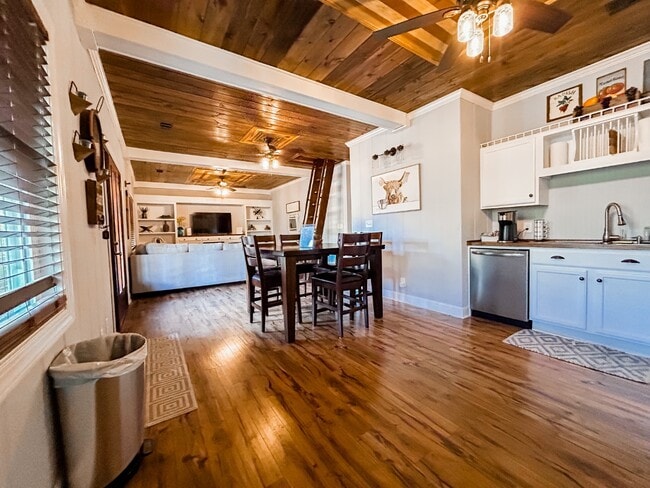 Building Photo - 56 Big Eddy Trl