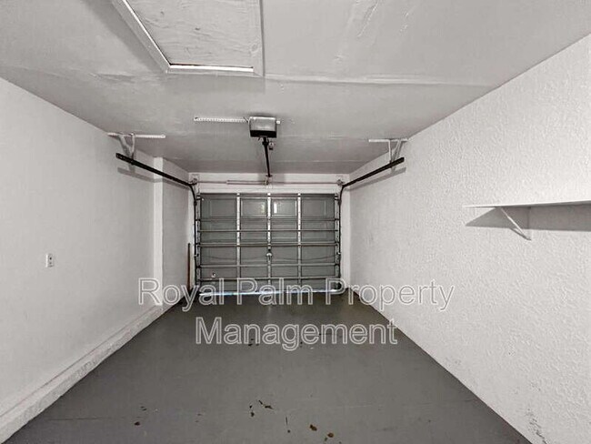 Building Photo - 2411 Paul Ave S