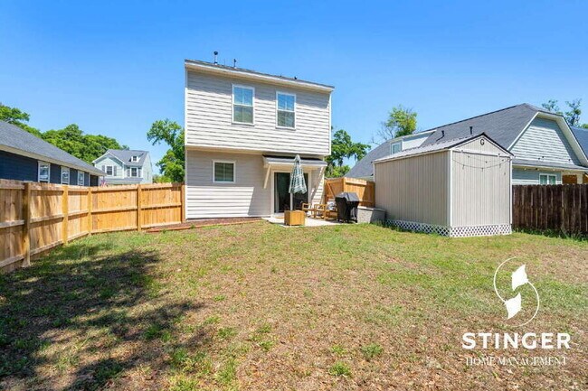 Building Photo - 9 Camp Saxton Way