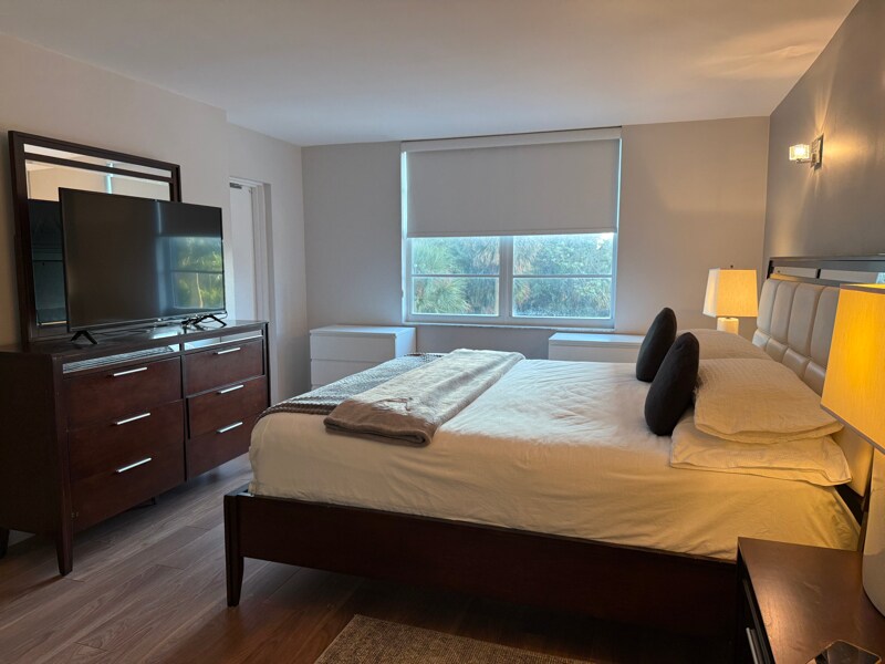 Building Photo - 2333 Brickell Ave