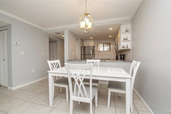 Building Photo - 4250 A1A S