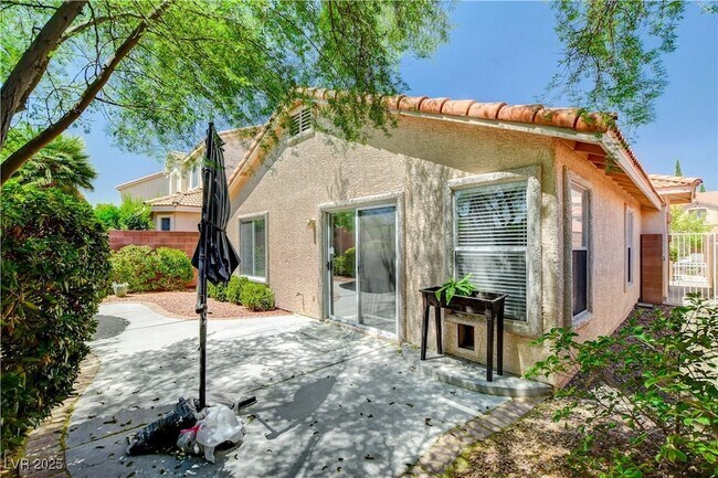Building Photo - 11125 Gateview Ln