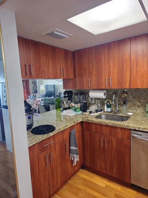 Building Photo - 2762 W 60th St