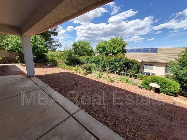 Building Photo - 277 S Wild Horse Way