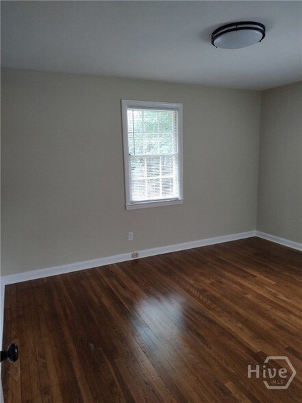 Building Photo - 132 Andover Dr
