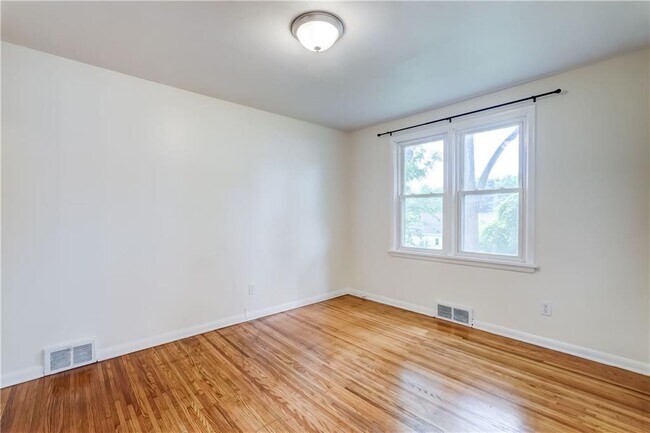 Building Photo - 159 Harwick Rd