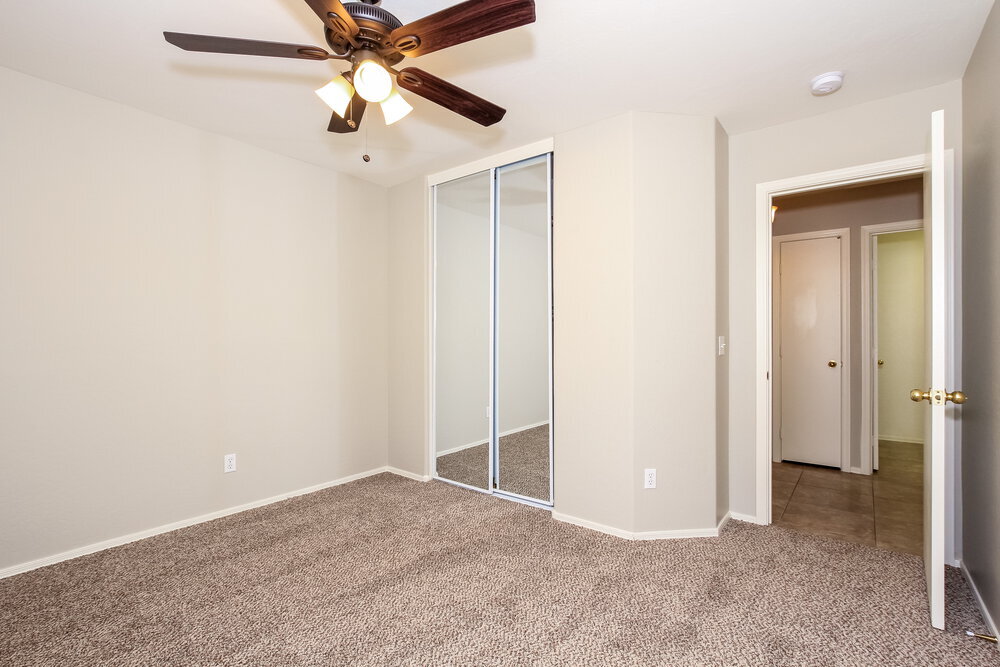 Building Photo - 2081 E Paso Fino Dr